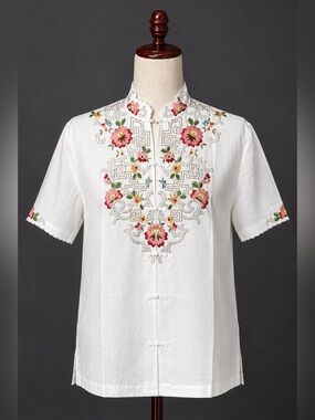 Dainty Vintage Embroidered White Short-Sleeve Oriental inspired Shirt-